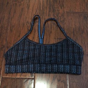 Lululemon size 4 dark blue sports bra! :)